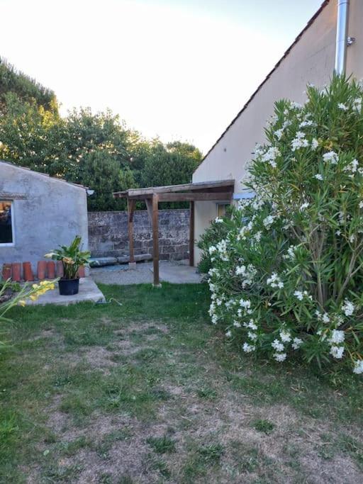 Maisonnette Marine Landeronde Exterior foto